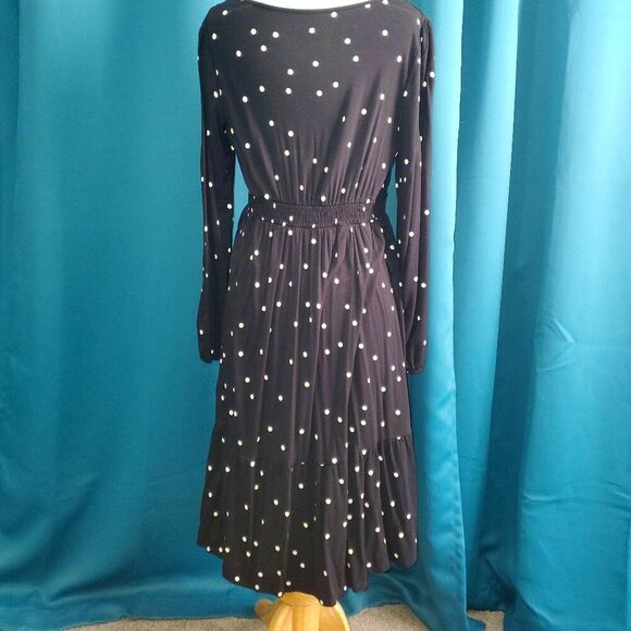 Black & white polka dot stretchy Maternity dress – Throw on and go!  MED - Picture 2 of 3